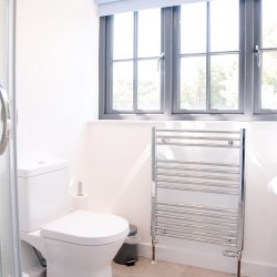 Stay in Suffolk 3 Oaks Court Bathroom-min Stay in Suffolk 3 Oaks Court Bathroom-min
