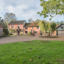 Red House Farm Stay in Suffolk-min